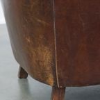 Mooie Statige Engelse Stijl Schapenleren Clubfauteuil Met Een Luxe Afwerking thumbnail 8