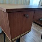 Vintage Houten Bureau Op Zwarte Poten Met Lade En Kastje thumbnail 19