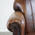 Karaktervolle Fauteuil Gemaakt Van Schapenleer Met Een Geweldig Patina En Goed Zitcomfort thumbnail 10