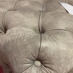 Showroommodel: Engelse Chesterfield Hocker/ Voetenbank Buttoned Grijs thumbnail 5