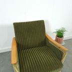 Groen Fluweel Stoffen Fauteuil Met Houten Leuningen thumbnail 6