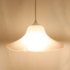 Vintage Frosted Glazen Bloem Hanglamp Met Rozige Rand. thumbnail 7