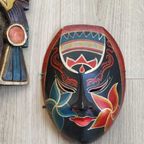 Set Van 2 Handgemaakte Bohemian Houten Maskers Kleurrijk Wanddecoratie Bali thumbnail 2