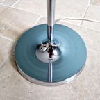 Modernistische Vloerlamp In Verchroomd Metaal En Wit Gesatin thumbnail 11