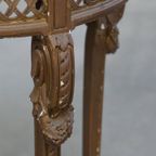 Antieke Franse Ronde Brocante Bijzettafel Met Een Goudkleurig Houten Frame thumbnail 4