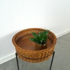 Rotan Plantenrek Met Stalen Voet, Vintage thumbnail 3