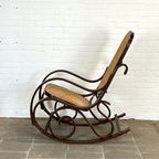 Vintage Thonet-Stijl Schommelstoel Bruin thumbnail 7