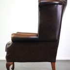 Prachtige Engelse Donkerbruine Rundleren Chesterfield Oorfauteuil Met Sierlijke Pootjes thumbnail 6