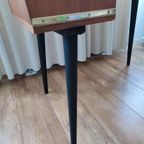 Vintage Houten Bureau Op Zwarte Poten Met Lade En Kastje thumbnail 18