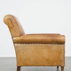 Stijlvolle Gepatineerde Vintage Schapenleren Fauteuil Met Een Comfortabele Zit thumbnail 8