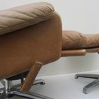 Mid-Century Vintage Cognac Leren Lounge Draai Fauteuil Met Voetenbank, Jaren 70 thumbnail 6