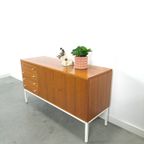 Fineer Dressoir Uit Zweden Met Wit Stalen Poten thumbnail 12