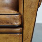 Luxe, Tijdloze Schapenleren Set Bestaande Uit 2 Fauteuils En Een Hocker In Art Deco Stijl thumbnail 16
