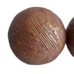 Twee Kunststof Ronde Decoratie Bollen Ø 10 Cm Met Streepmotief thumbnail 5