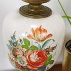 Vintage Porseleinen Lamp Met Bloemen En Messing Voet Rozen thumbnail 5