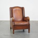 Zeer Statige, Luxe Fauteuil Gemaakt Van Schapenleer Met Een Hoge Rug thumbnail 2