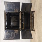 Vintage Chinese Lakkast Vogels Bloemen (speksteen) Bohemian Kast / Oosterse Kast / Aziatische Kast thumbnail 3