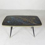 Vintage Salontafel Met Glazen Blad En Schuine Poten, Jaren 50 thumbnail 6