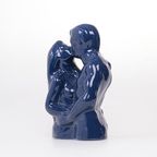 Vintage Blauw Beeld Kussend Stel thumbnail 4