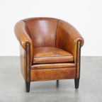 Luxe Vormgegeven Vintage Clubfauteuil Gemaakt Van Schapenleer Met Een Luxe Afwerking thumbnail 2