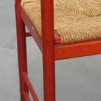 Leuke Rode Vintage Houten Jaren ’70 Stoel Met Een Gevlochten Rieten Zitting thumbnail 10