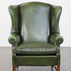 In Goede Staat Verkerende, Klassiek Groene En Gladde Rundleren Engelse Chesterfield Oorfauteuil thumbnail 2