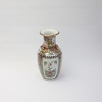 Chinese Rose Medallion Canton Export Porcelain Vase, Early 20Th thumbnail 2