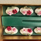 Complete Set Van 8 Porseleinen Plaats Kaarthouders In Originele Doos Crown Staffordshire thumbnail 3