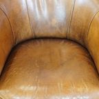 Charmante, Stoere En Comfortabele Schapenleren Clubfauteuil In Een Mooie Cognac Kleur thumbnail 7