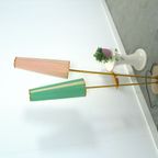 Jaren 50 Vloerlamp Met Roze En Groene Kap En Goudkleurige Poten thumbnail 4