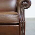 Grote, Klassieke Donkerbruine Gladde Rundleren Chesterfield Oorfauteuil In Engelse Stijl thumbnail 10