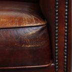 Charmante Rundleren Clubfauteuil In Engelse Stijl Met Een Vast Zitkussen En Een Prachtig Patina thumbnail 11