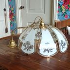 Vintage Hollywood Regency Hanglamp Met Messing En Glazen Bloemenkap – Jaren '80 Eyecatcher thumbnail 3