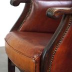 Klassieke Vintage Schapenleren Oorfauteuil Met Mooie Afwerking En Warme Kleuren thumbnail 11