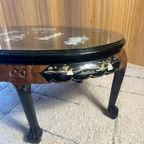 Chinese Salontafel Met Hout Snijwerk (Inclusief 6 Krukken) thumbnail 2
