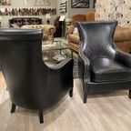 Actie: 2 X Stoere Industriële Chesterfield Oorfauteuils 'Bristol' In Prachtig Zwart Generfd Vinta thumbnail 7