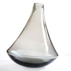 Glass Wobbling Vase thumbnail 3
