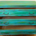Een Artistieke Blauw Groene Ladekast thumbnail 8