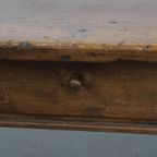 Charmante Antieke Salontafel Met Een Lade En Prachtige Details thumbnail 16