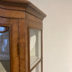 Prachtige Uitneembare Antiek Notenhouten Vitrinekast Met Lades En Planken, 105 Cm Breed thumbnail 4