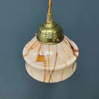 Roze Gemarmerd Glazen Hanglamp Met Messing Armatuur thumbnail 7