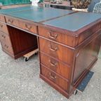 Klassiek Bureau, Schrijftafel, Met Lederen Inleg thumbnail 2