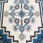 Subtiel Oosters Vloerkleed Met Voornamelijk Blauwe En Witte Tinten En Strakke Patronen 181x90cm thumbnail 5