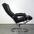 Vintage Zwarte Rundleren Bauhaus Jaren ’60 Design Draaifauteuil + Hocker thumbnail 7