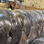 Gave Chesterfield 3 Zits Bank Met Een Gave Geleefde Uitstraling Zwart thumbnail 5
