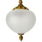 Mid-century Franse Plafondlamp Messing Opaalglas Barok Stijl 1950’s thumbnail 5