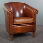 Schapenleren Clubfauteuil Met Een Prachtige Cognac Kleur thumbnail 2