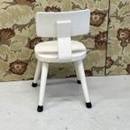 Wit Vintage Schoolstoeltje Retro Schuine Pootjes thumbnail 4