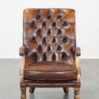 Comfortabele En Klassieke, Prachtig Gekleurde Engelse Rundleren Chesterfield Fauteuil thumbnail 6