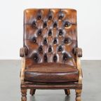 Comfortabele En Klassieke, Prachtig Gekleurde Engelse Rundleren Chesterfield Fauteuil thumbnail 3